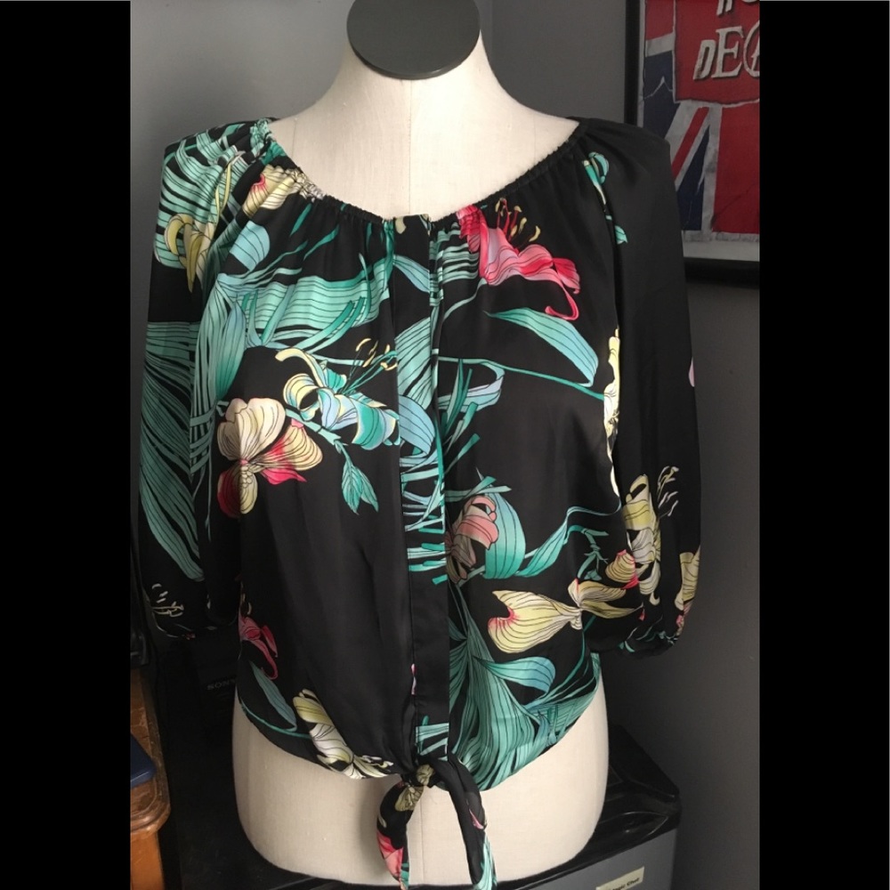 Jennifer Lopez Floral tie waist blouse Size M